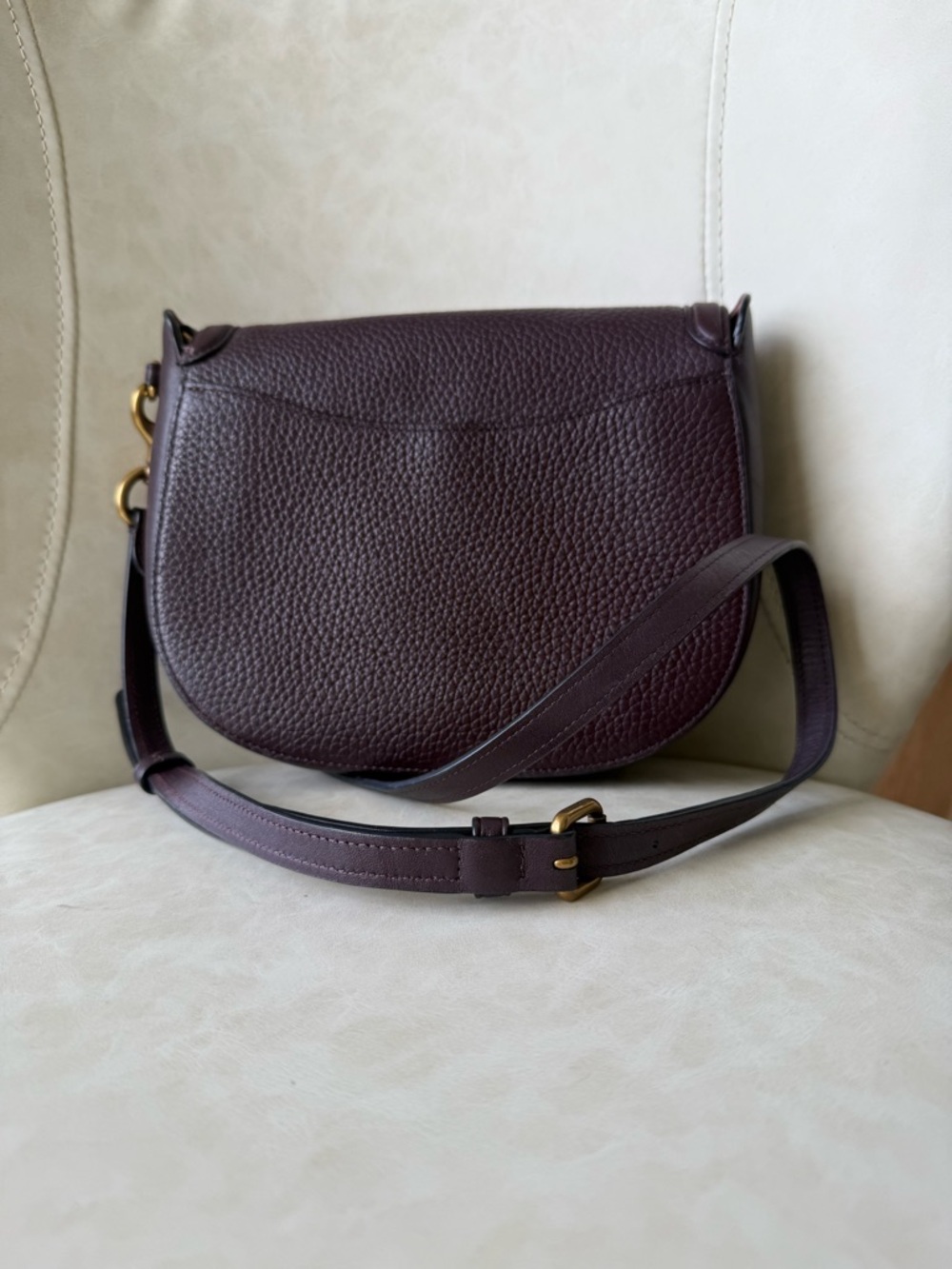 Coach Burgundy Leather Crossbody Saddle Bag with Gold Hardware - Picture 4 of 9